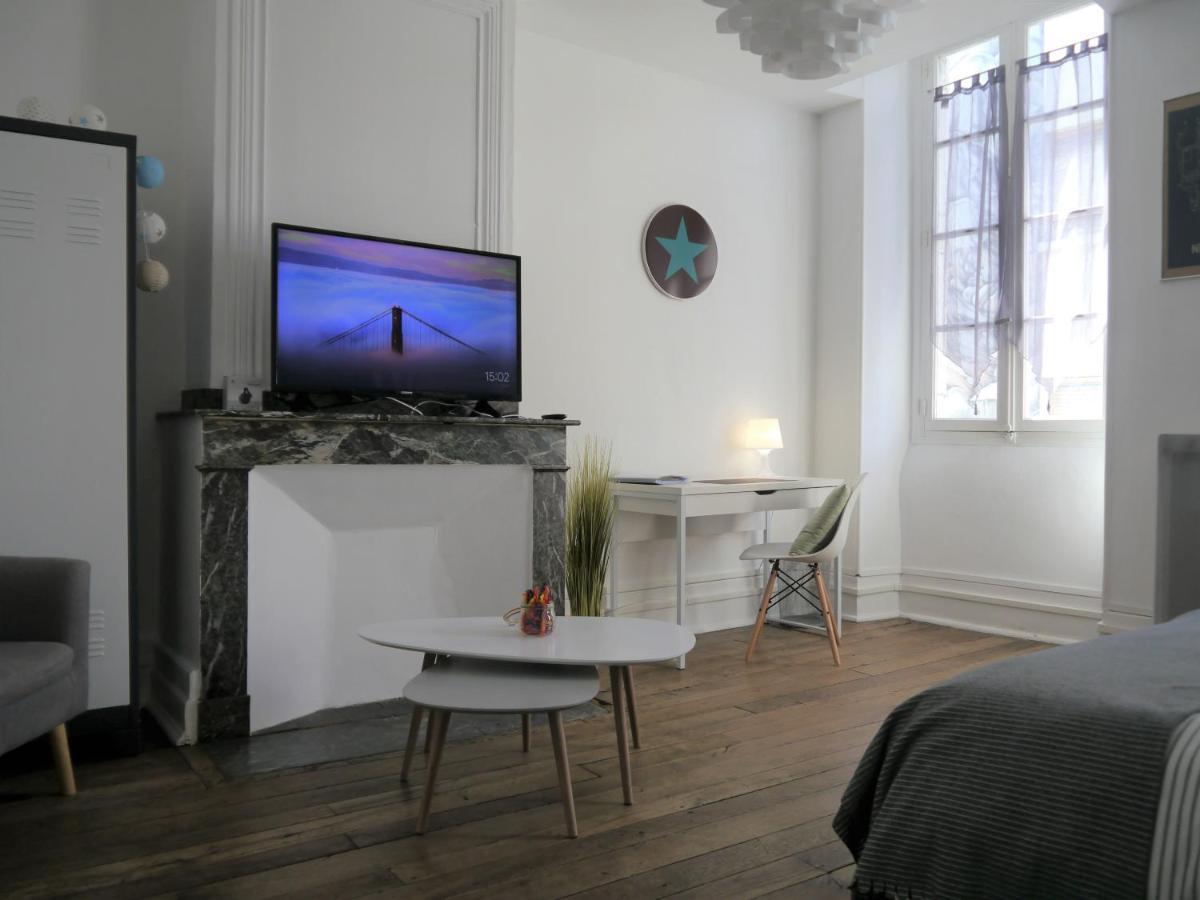 Appartement Hypercentre Tarbes - 2 Grandes Chambres ภายนอก รูปภาพ
